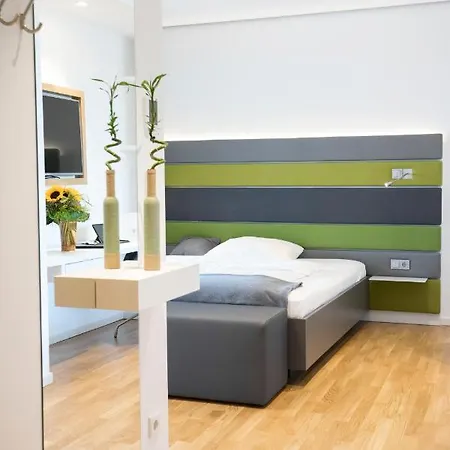Seven + Boardinghouse 3* Herzogenaurach