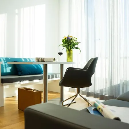 Seven + Boardinghouse Lägenhetshotell 3*