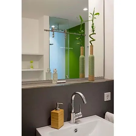 Seven + Boardinghouse Aparthotel